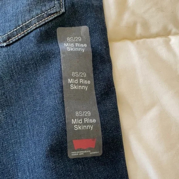 NWT Levi’s Mid-Rise Skinny Jeans - Picture 6 of 8